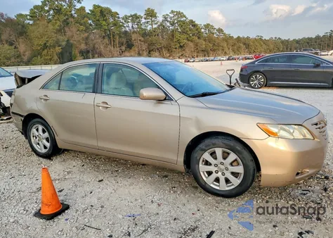2009 Toyota Camry Base z USA, uszkodzony, nr VIN 4T1BE46K19U819255